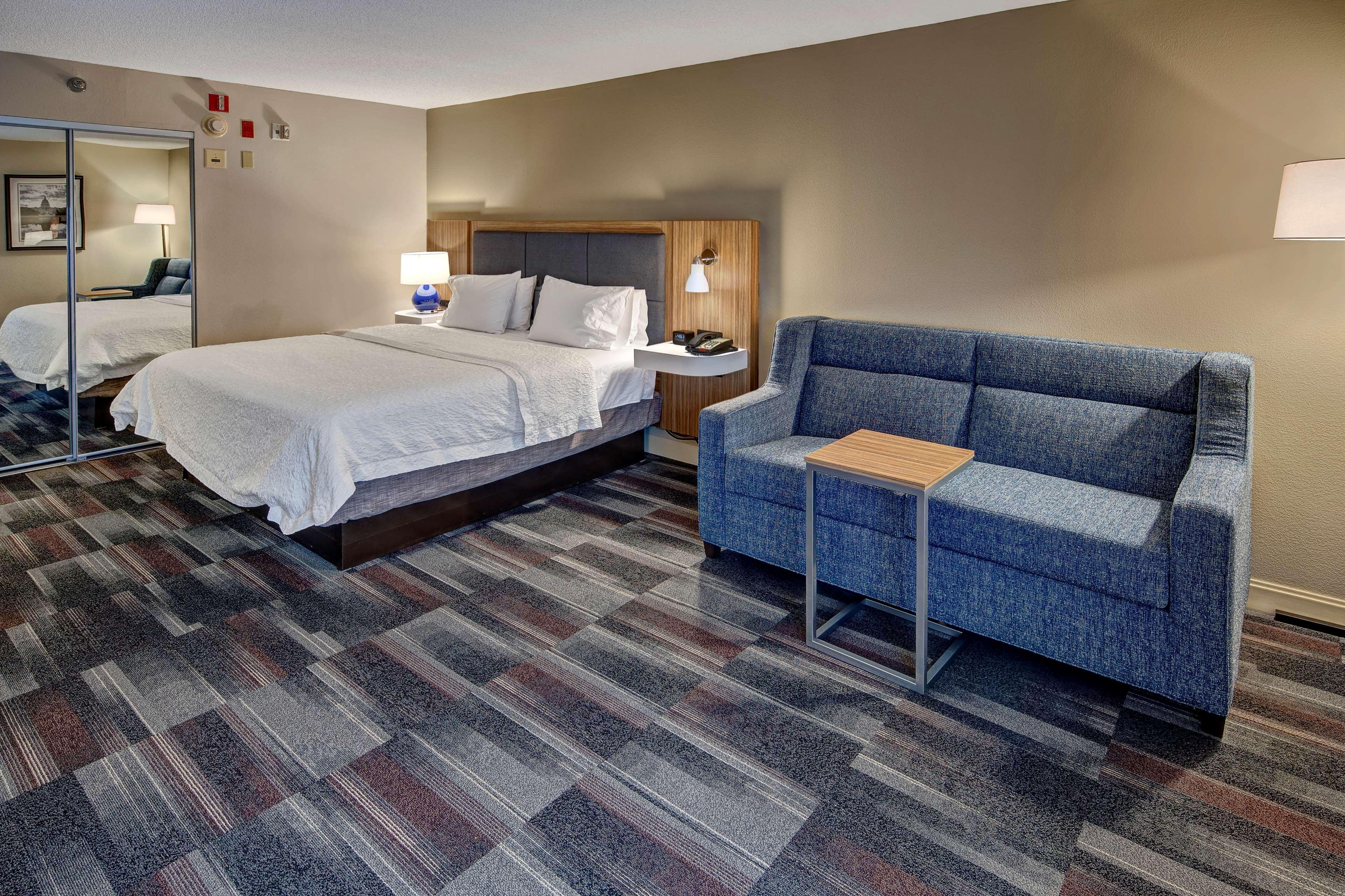 Hampton Inn Dumfries/Quantico Экстерьер фото