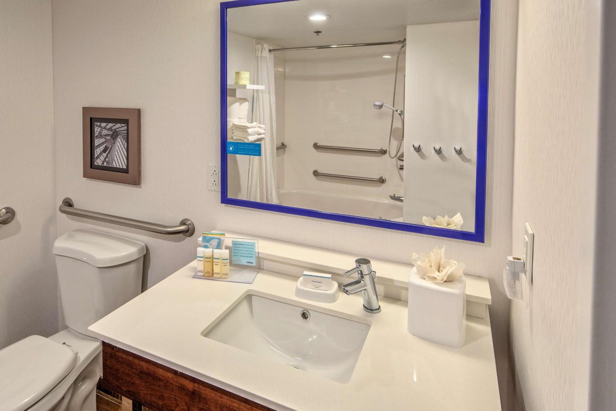Hampton Inn Dumfries/Quantico Экстерьер фото