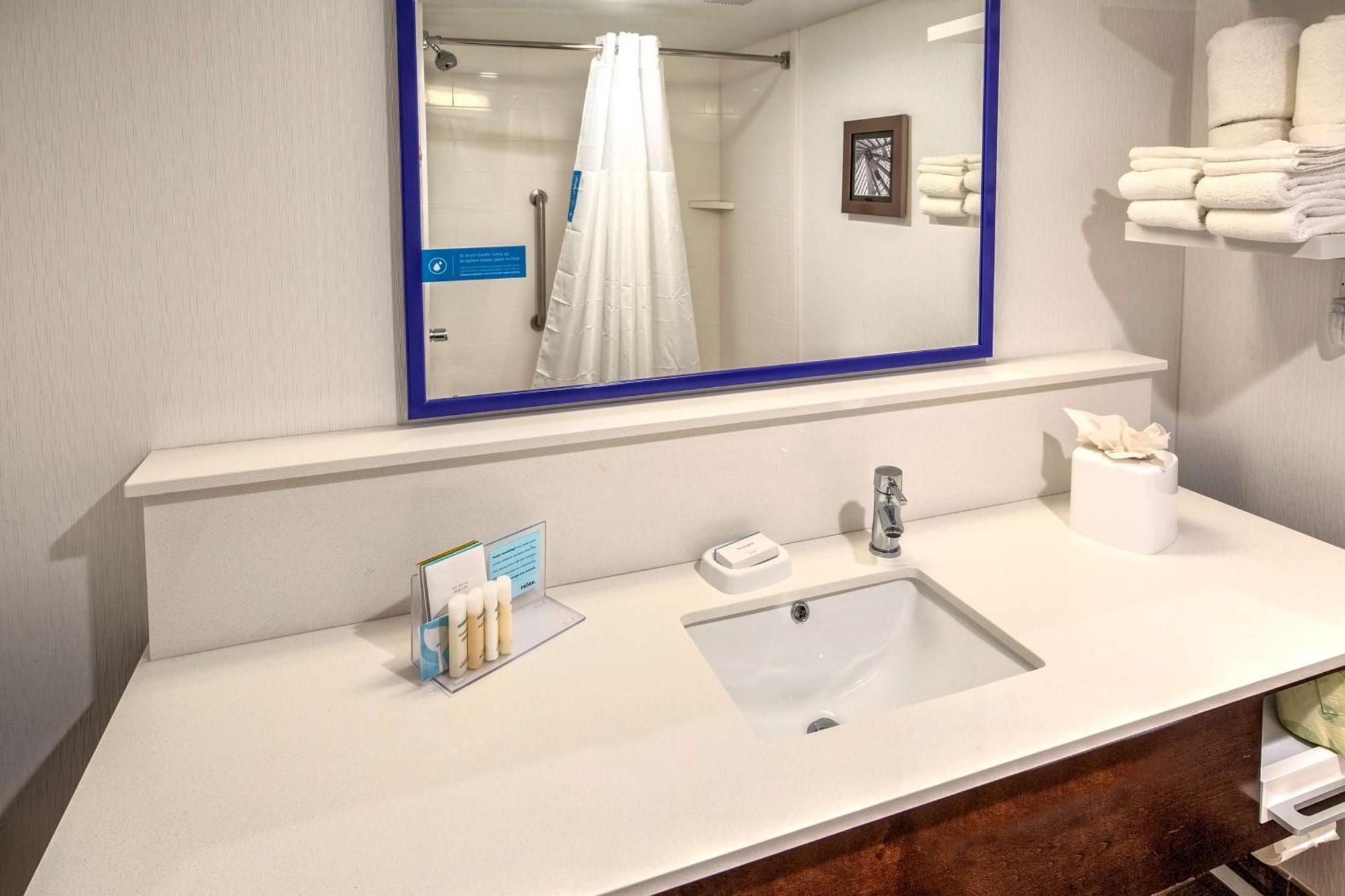 Hampton Inn Dumfries/Quantico Экстерьер фото